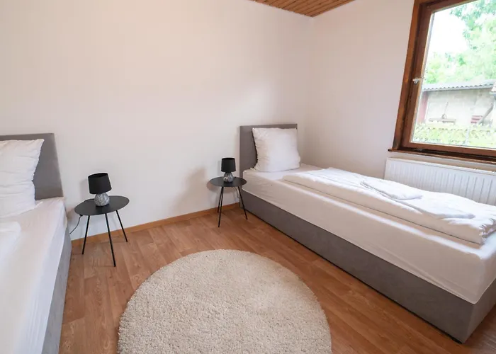 Monteurzimmer Küche Balkon Wlan Tv 1bis12 Personen Apartamento